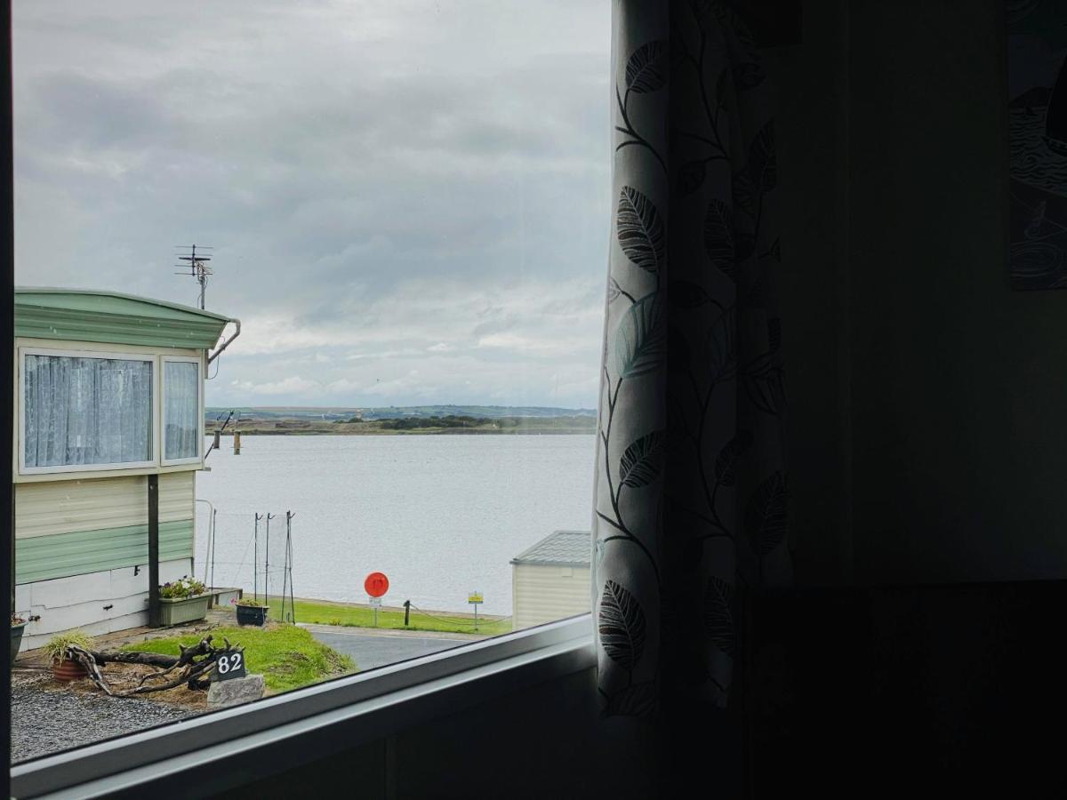 Holiday In Caravan Hotel Millom Bagian luar foto